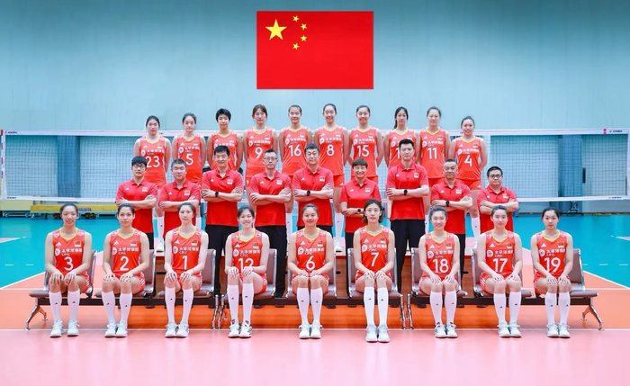 范泊宁唐欣转主攻,杨舒茗坐冷板凳!女排接应还看李响季雨潇|联赛|意大利女排联赛|石川真佑|庄宇珊|吴梦洁_新浪新闻