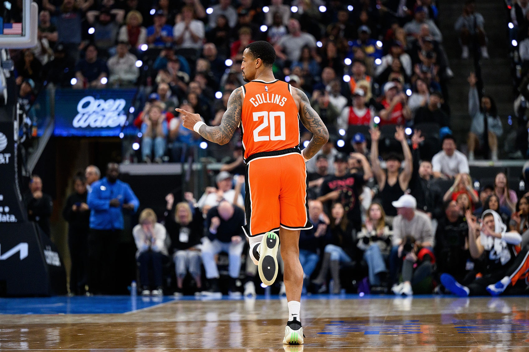 开云体育官网-队记:快船目前无意交易科林斯的到期合同 也没有兜售博格丹